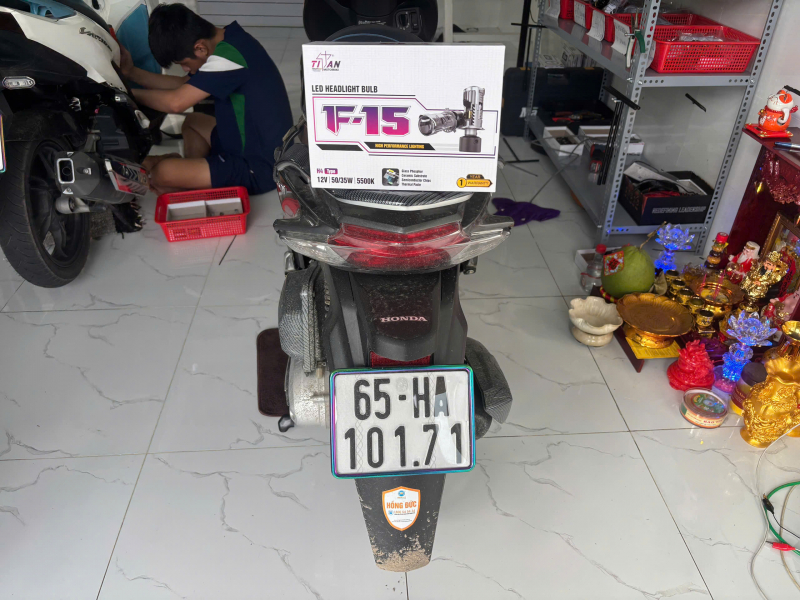 Độ đèn nâng cấp ánh sáng Bi Led Mini Titan Moto F15 xe Vision